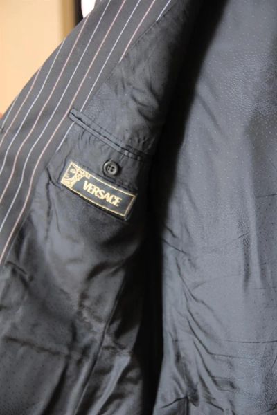 Лот: 3182153. Фото: 1. Мужской костюм. Настоящий Versace... Костюмы классические, деловые