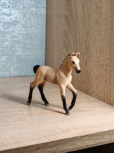 Лот: 21580848. Фото: 1. Фигурки лошадей Schleich. Игрушки