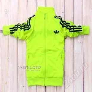Лот: 2730005. Фото: 1. Спортивная ветровка Adidas новая... Верхняя одежда