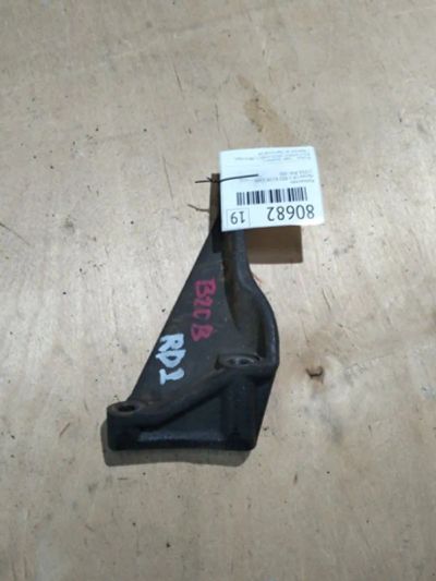 Лот: 21403132. Фото: 1. кронштейн Honda CR-V RD1. Двигатель и элементы двигателя