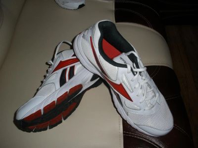 Лот: 3510307. Фото: 1. кроссовки Reebok. Кеды, кроссовки, слипоны