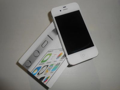 Лот: 5147742. Фото: 1. Iphone 4s 8gb white РСТ (На запчасти... Смартфоны