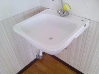 Лот: 4205010. Фото: 1. раковина из новостройки с сифоном... Раковины, умывальники