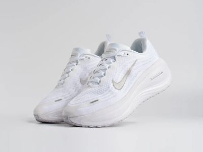 Лот: 25580266. Фото: 1. Кроссовки Nike Vomero 18. Кеды, кроссовки, слипоны