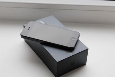 Лот: 3238362. Фото: 1. Iphone 5 black ,новый ,16gb... Смартфоны