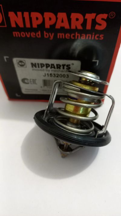 Лот: 21108916. Фото: 1. Термостат Nipparts Toyota Corolla... Двигатель и элементы двигателя