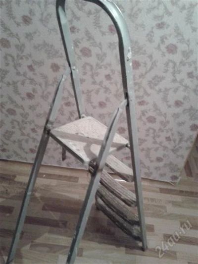 Лот: 2298792. Фото: 1. Стремянка метал. 5 ступ. Стремянки, подмости, строительные леса