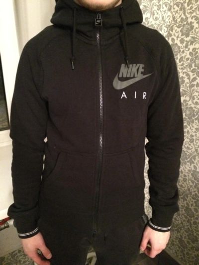 Лот: 6490860. Фото: 1. Продам толстовку кофту Nike оригинал... Свитеры, толстовки, худи