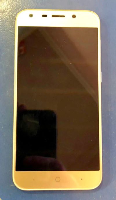 Лот: 11344373. Фото: 1. Телефон ZTE Blade A6. Смартфоны