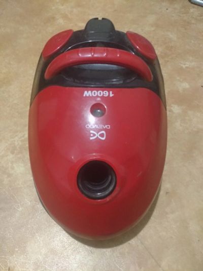 Лот: 18102079. Фото: 1. Пылесос Daewoo 1600w. Пылесосы, паровые швабры