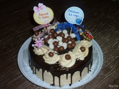 Лот: 8309213. Фото: 1. Торт с шоколадными подтеками и... Торты, пирожные