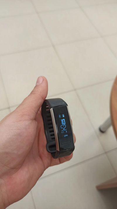 Лот: 18885134. Фото: 1. Huawei band 2-01d. Смарт-часы, фитнес-браслеты, аксессуары