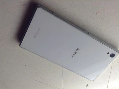 Лот: 4334687. Фото: 1. Xperia z1 Обмен!!! Треснул сенсор. Смартфоны