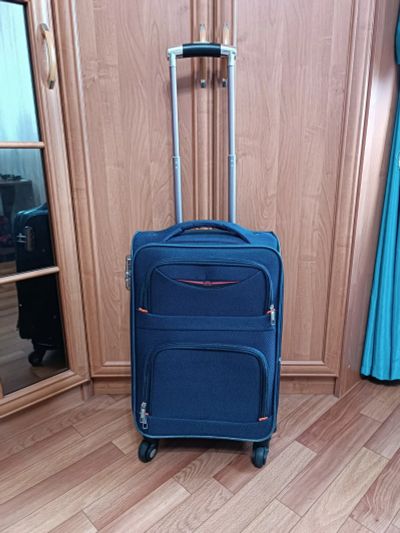 Лот: 20126748. Фото: 1. Маленький дорожный чемодан. Чемоданы и сумки дорожные