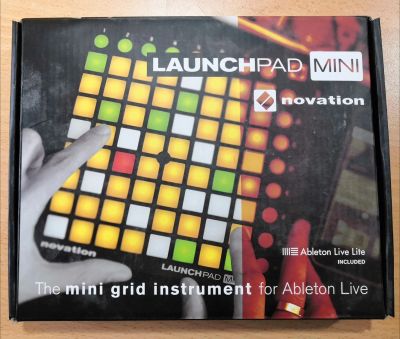 Лот: 15260100. Фото: 1. Novation Launchpad Mini MK2. Другое (музыкальные инструменты и оборудование)
