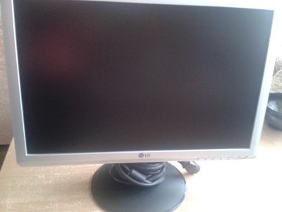 Лот: 4576662. Фото: 1. Монитор LG. ЖК-мониторы