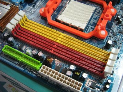 Лот: 3340123. Фото: 1. Материнская плата GigaByte GA-M55S-S3... Материнские платы
