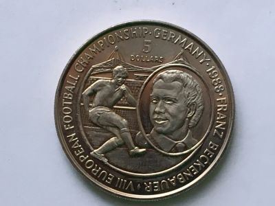 Лот: 12744089. Фото: 1. Ниуэ, 5 долларов. 1988 год. Футбол... Австралия и Океания