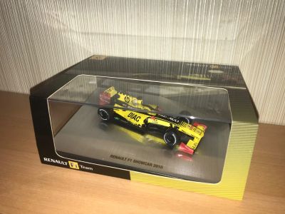 Лот: 15830502. Фото: 1. Формула 1 Renault F1 Showcar 2010... Автомоделизм