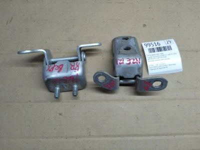 Лот: 21397021. Фото: 1. петля двери Toyota Corolla Runx... Двигатель и элементы двигателя