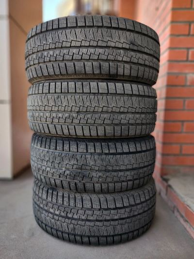 Лот: 25517604. Фото: 1. Kapsen SnowShoes AW33 235/45 R18... Шины