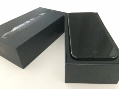Лот: 4164271. Фото: 1. Продам iphone 5 32gb Черный. Смартфоны