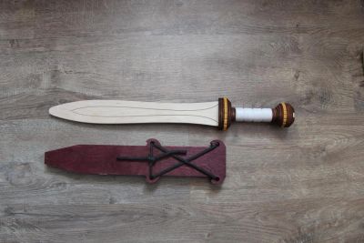 Лот: 8256679. Фото: 1. меч деревянный "гладиус". Военная тема
