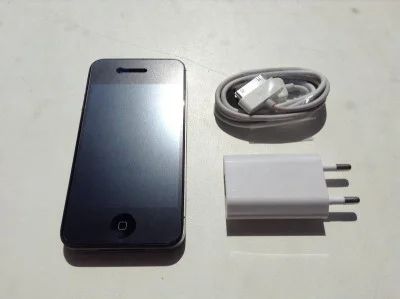 Лот: 4053638. Фото: 1. iPhone 4 32gb. Смартфоны