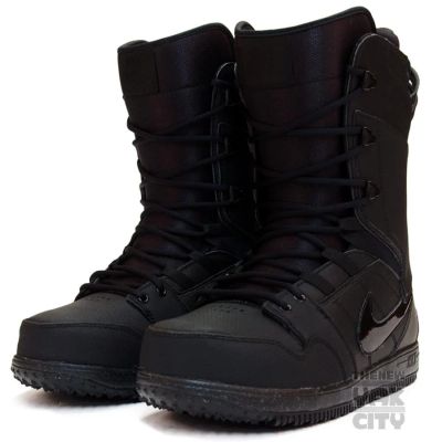 Лот: 6256864. Фото: 1. Ботинки сноубордические NIKE Vapen. Ботинки