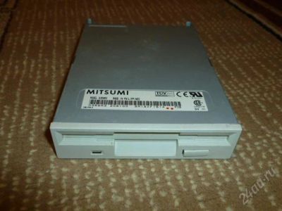 Лот: 2520137. Фото: 1. Привод для дискет 3,5". Приводы CD, DVD, BR, FDD