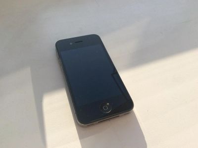 Лот: 8957233. Фото: 1. iPhone 4 8gb Black. Смартфоны