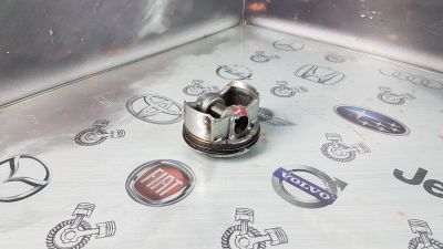Лот: 23585835. Фото: 1. Поршень Honda Accord K24Z3 13020-L5A-A01. Двигатель и элементы двигателя
