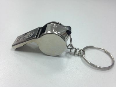 Лот: 7286117. Фото: 1. Свисток металлический + доставка. Брелоки для ключей