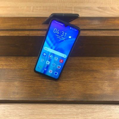 Лот: 17432968. Фото: 1. смартфон Honor 10i 128гб (15). Смартфоны