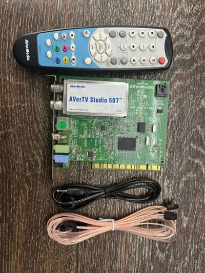 Лот: 21254122. Фото: 1. Тв тюнер AVerMedia Technologies... ТВ-тюнеры и карты захвата