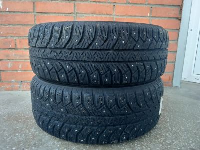 Лот: 20667900. Фото: 1. Bridgestone 195/60R15 Ice Cruiser... Шины