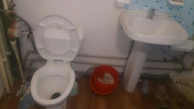Лот: 7746953. Фото: 1. Унитаз и раковина бу. Раковины, умывальники