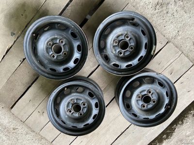 Лот: 17393509. Фото: 1. Штампованные диски 13х 4 1/2 TOPY... Диски