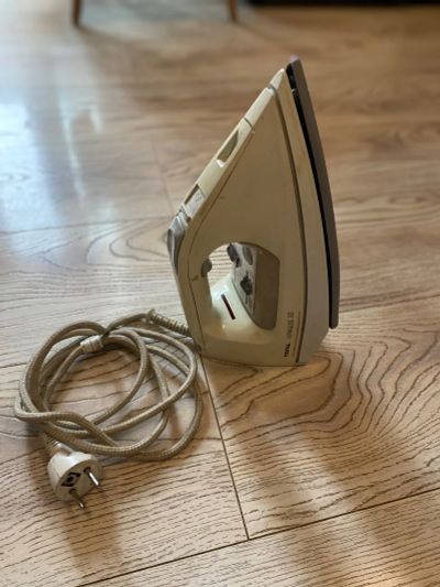 Лот: 23228483. Фото: 1. Утюг tefal. Утюги, парогенераторы, отпариватели