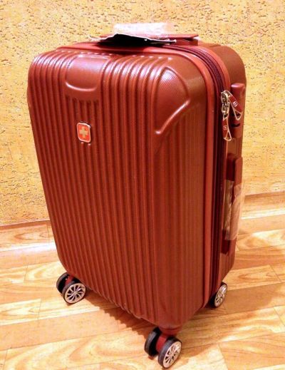 Лот: 10820797. Фото: 1. Тайский чемодан "Saint 2009... Чемоданы и сумки дорожные