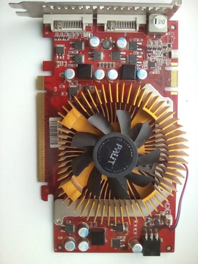 Лот: 13126814. Фото: 1. Видеокарта GeForce 9600 GT. Видеокарты