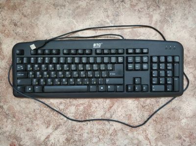 Лот: 17338409. Фото: 1. Клавиатура USB фирмы BTC. Клавиатуры для ноутбуков