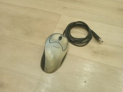 Лот: 25346712. Фото: 1. Продам компьютерную мышь Genius... Клавиатуры и мыши