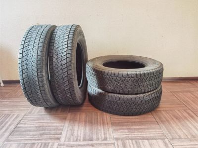 Лот: 24696618. Фото: 1. Комплект резины (Bridgestone Blizzak... Шины