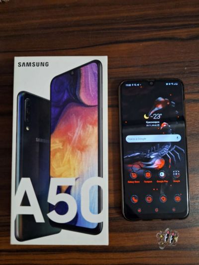 Лот: 21079031. Фото: 1. Samsung Galaxy A50 4/64Gb Black. Смартфоны