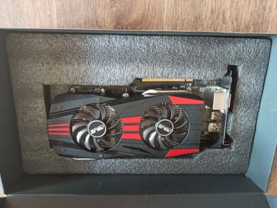 Лот: 15870289. Фото: 1. Видеокарта Radeon R9 270X. Видеокарты