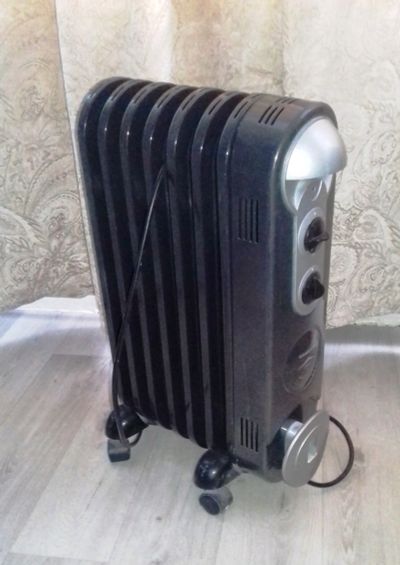 Лот: 17154729. Фото: 1. Обогреватель масляный 1500W теплонагреватель... Обогреватели бытовые
