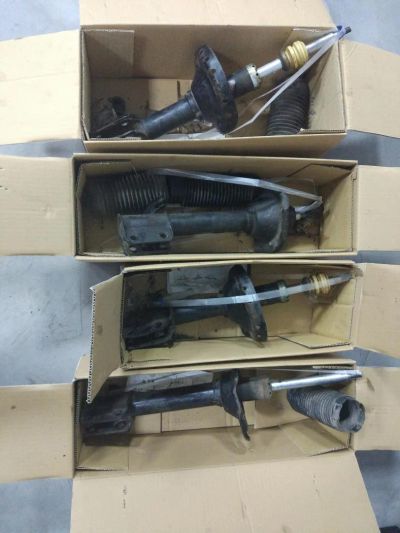 Лот: 11229383. Фото: 1. Стойки Subaru forester sg5. Ходовая, подвеска, рулевое управление