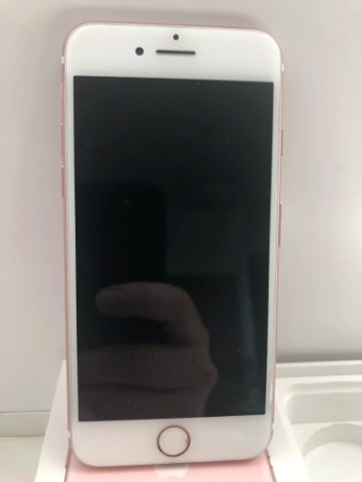 Лот: 16283190. Фото: 1. iPhone 7. Смартфоны