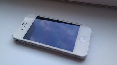 Лот: 3431795. Фото: 1. iPhone 4 (16 gb, white). Смартфоны